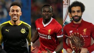Aubameyang (a hagu) da Mane (a tsakiya) da kuma Salah