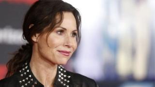 Fitacciyar mai fita a fina-finan nan wacce kuma jakadiyar kungiyar ce ta musamman, Minnie Driver ta ajiye aikinta da kungiyar