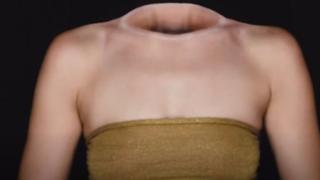 The woman who can make herself ‘invisible’