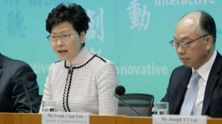 林郑月娥在新闻发布会上(新华社图片26/3/2019)