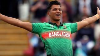 ওয়েস্ট ইন্ডিজের ক্রিস গেইলকে আউট করার পর বাংলাদেশের বোলার সাইফউদ্দিন