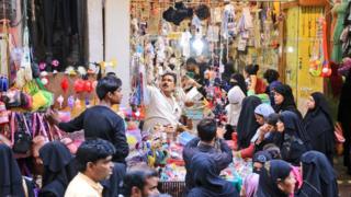 கடைகள் 24 மணி நேரம் இயங்க இசைவு
