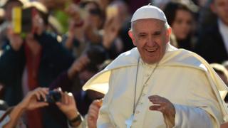 En Birmanie, le pape François est très attendu sur le drame vécu par la minorité musulmane des Rohingyas, victime d'un nettoyage ethnique selon l'ONU et Washington.