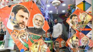 গুজরাটে বিক্রি হচ্ছে নরেন্দ্র মোদী আর রাহুল গান্ধীর ছবিওলা ঘুড়ি