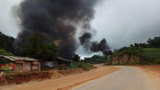 တိုက်ပွဲတွေဖြစ်ခဲ့တဲ့မြောက်ပိုင်းလမ်းတစ်နေရာ