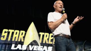 Актер сэр Патрик Стюарт выступает на 17-м ежегодном официальном съезде Star Trek