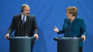 Paşinyan, Merkel
