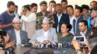 राजीनामा दिने घोषणा गर्दै शेरबहादुर तामाङ