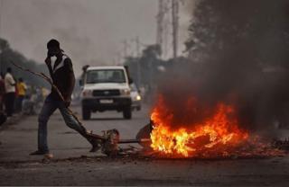 Imyiyerekano yarakwiye igisagara ca Bujumbura, abanyagihugu biyamiriza ikiringo ca gatatu c'umukuru w'igihugu
