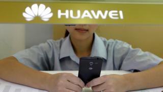 Працівниця Huawei