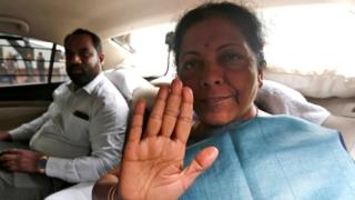 रक्षा मंत्री निर्मला सीतारमण