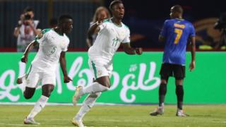 Keita Balde akishangilia