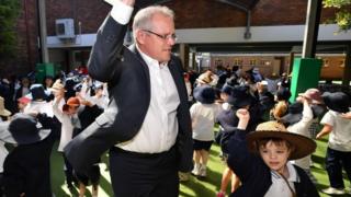 Премьер-министр Скотт Моррисон посетил католическую начальную школу в Галилее в Сиднее, Австралия, 21 сентября 2018 года.
