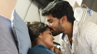 நட்புனா என்னானு தெரியுமா?: சினிமா விமர்சனம்