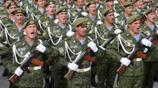 Tacik çağırışçılar orduda iki il xidmət edirlər