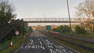A405, Bricket Wood
