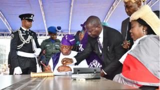 Gboyega Oyetọla búra