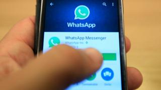 Bir WhatsApp kullanıcısı