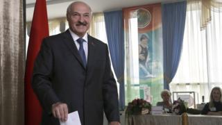 лукашенко голосует