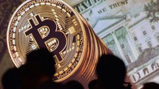 عملة بيتكوين الافتراضية