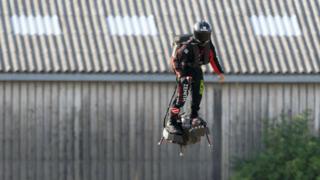 Zapata volando