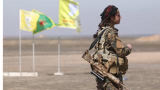 Бійці Сирійських демократичних сил наступають на Ракку