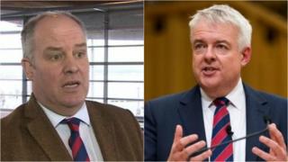 Rt a Carwyn