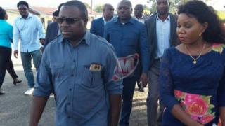L'opposant Joseph Mbilinyi (au premier plan sur la photo)