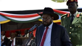 Salva Kiir dirige un pays durement frappé par la baisse des cours du pétrole.