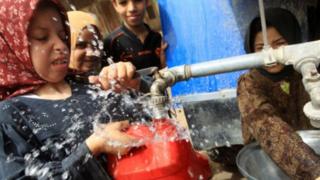 مصريون يشكون من نقص المياه وتدني جودتها رغم رفع أسعارها