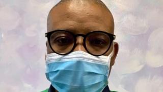 Dkt. Ahmed Kalebi anasisitiza kuwa ni muhimu kwa yeyote ambaye anadalili zozote ambazo zinaambatana na dalili za corona virus zinazofanana sana na za mafua ajitenge