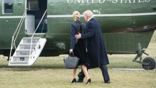 Дональд Трамп и его дочь Иванка садятся в вертолет