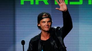 Avicii accepts the favorite electronic dance music artist award at the 41st American Music Awards in Los Angeles