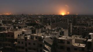 Igisirikare ca Syria kivuga ko inyubakwa za gisirikare mu ntara za Hama na Alep zatewe