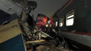 তূর্ণা নিশীথার ধাক্কায় উদয়ন এক্সপ্রেসের দুইটি বগি দুমড়ে গেছে