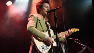 Harry Styles Performing