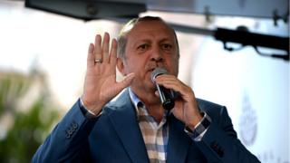 La justice turque a annoncé l'inculpation de 99 généraux après que le président Recep Tayyip Erdogan (photo) a rencontré une partie des chefs militaires du pays.