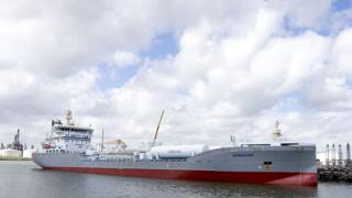Шведский СПГ танкер Ternsund в бухте Роттердама. Нидерланды, август 2016 года