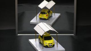 "Techo ambiguo de garaje", es el título de esta ilusión óptica del matemático e ingeniero japonés Kokichi Sugihara, mago de los objetos imposibles.