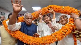 तेजस्वी यादव के साथ जीतनराम मांझी
