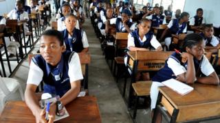 awọn akẹkọ ile iwe girama nilu eko