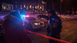 Deux hommes cagoulés ont tiré sur des fidèles dimanche à la mosquée de Québec