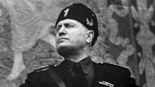 Retrato de Benito Mussolini