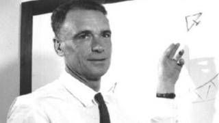 Yr Athro Edward Bowen