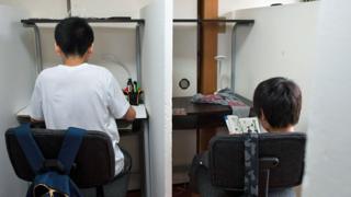Two students in Tamagawa Free School