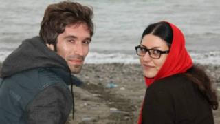گلرخ ابراهیمی ایرایی در کنار آرش صادقی