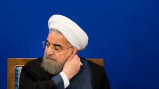 حسن روحانی خواستار دریافت اختیارات ویژه برای اداره کشور به دلیل فشارهای ناشی از تحریم آمریکا شده است