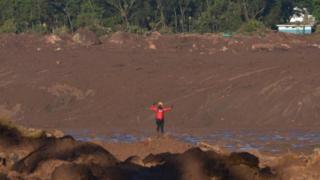 Bombeiro em Brumadinho / MG