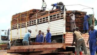 Elle estime que les camionneurs détenus ont perdu plus de six millions de dollars de revenus.