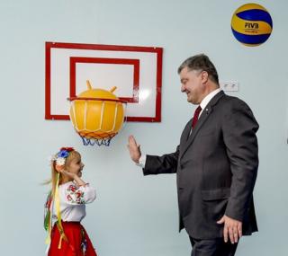 відкриття нової будівлі навчального закладу "Дивосвіт" у м. Дніпро, 13 вересня 2016 року